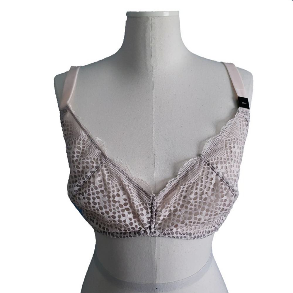 Victoria’s Secret Very Sexy Scoop Neck Bra